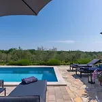 In Croatia Near The Adriatic Coast Villa *