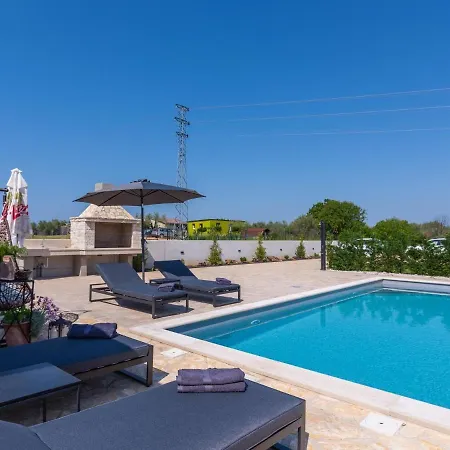 Adorable With Private Pool And Terrace Villa