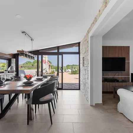 Adorable With Private Pool And Terrace Villa *