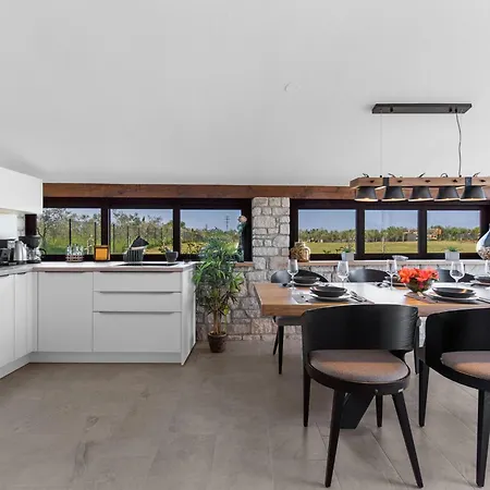 Adorable With Private Pool And Terrace *